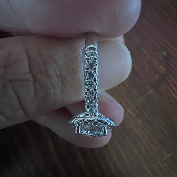 Dana Augustine diamond 1.05 carats ring - Picture 5 of 9